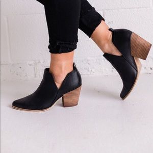 Misty heeled booties